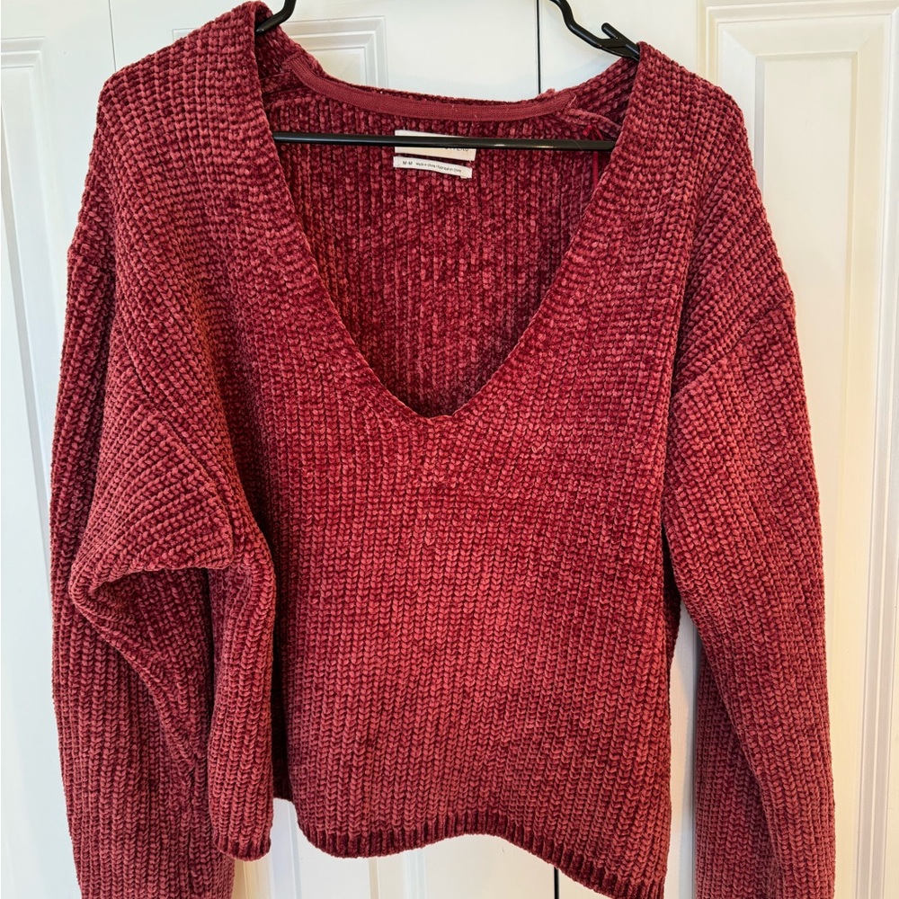 V-Neck Urban Outfitters Sweater - Red